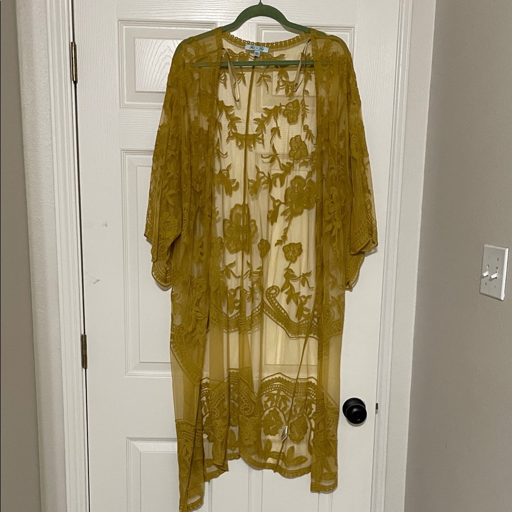 Elegant Mustard Yellow Lace Kimono